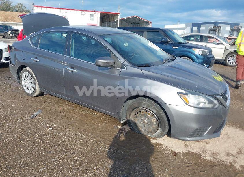 2017 Nissan Sentra S (VIN 3N1AB7AP9HY395397) main photo