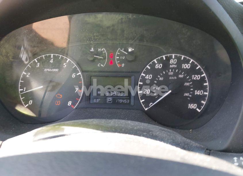 Photo 7 of 2017 Nissan Sentra S (VIN 3N1AB7AP9HY406592)