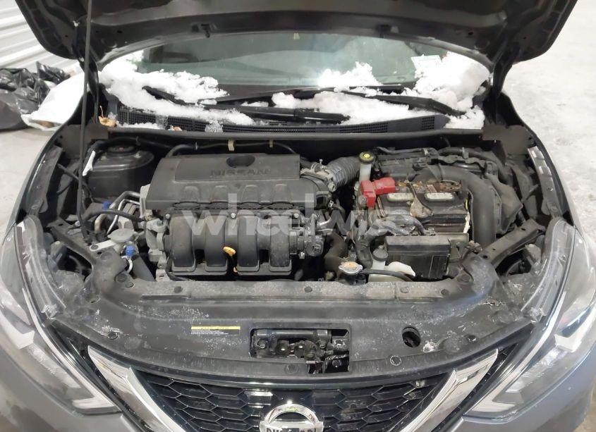 Photo 10 of 2018 Nissan Sentra SV (VIN 3N1AB7AP9JL620209)