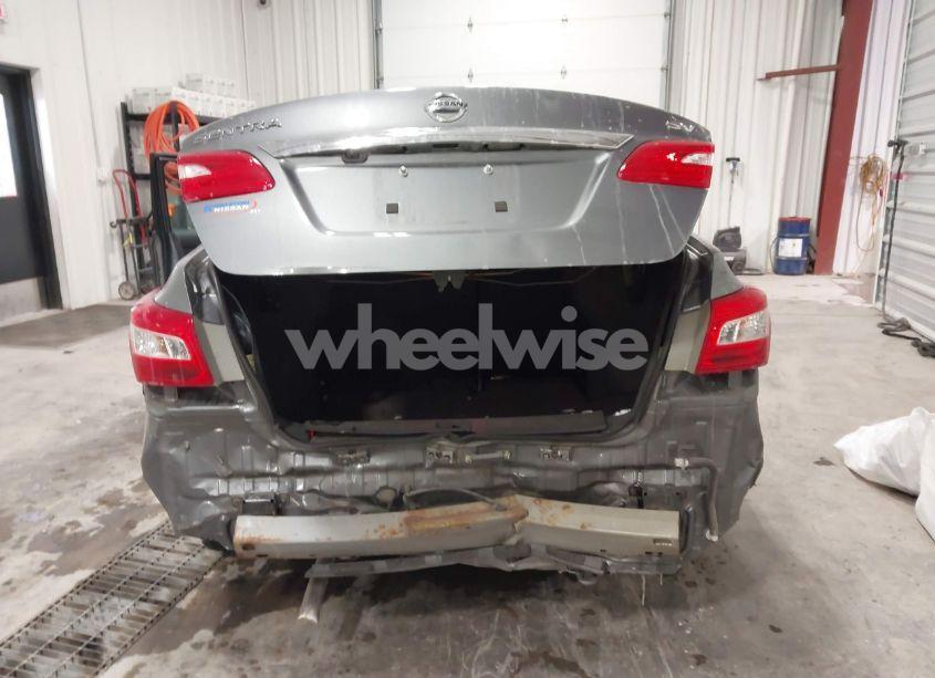 Photo 6 of 2018 Nissan Sentra SV (VIN 3N1AB7AP9JL620209)