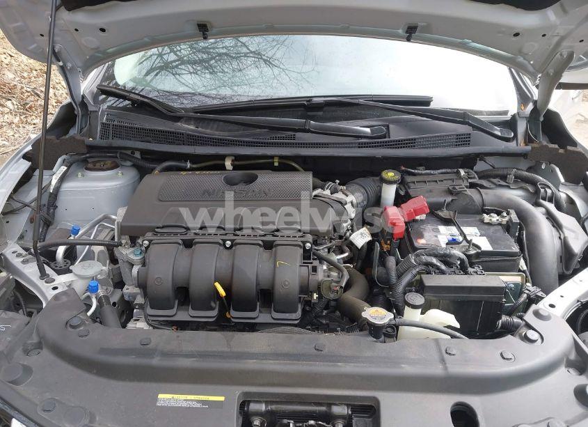 Photo 10 of 2018 Nissan Sentra SV (VIN 3N1AB7AP9JL622011)
