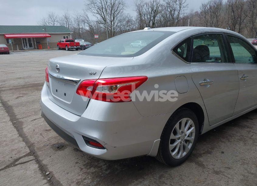 Photo 14 of 2018 Nissan Sentra SV (VIN 3N1AB7AP9JL622011)