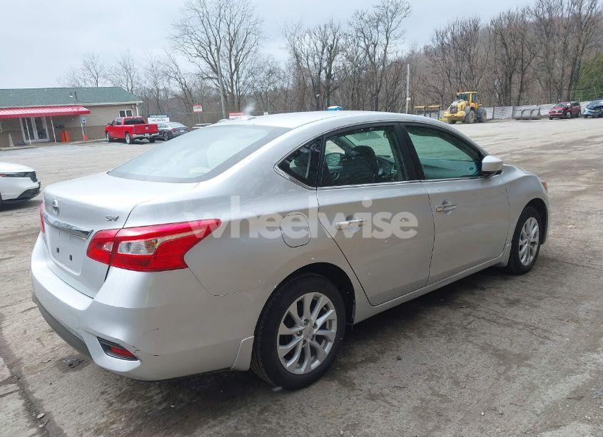 Photo 4 of 2018 Nissan Sentra SV (VIN 3N1AB7AP9JL622011)