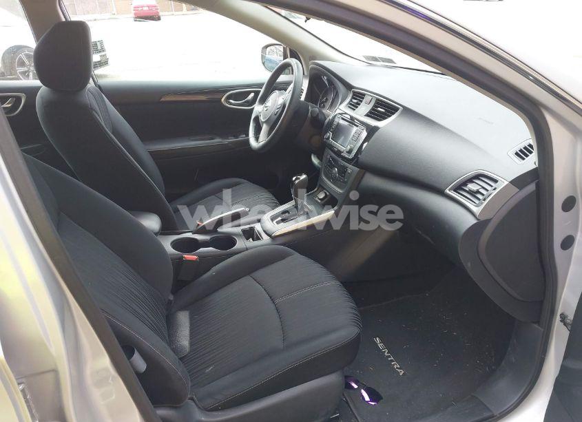 Photo 5 of 2018 Nissan Sentra SV (VIN 3N1AB7AP9JL622011)