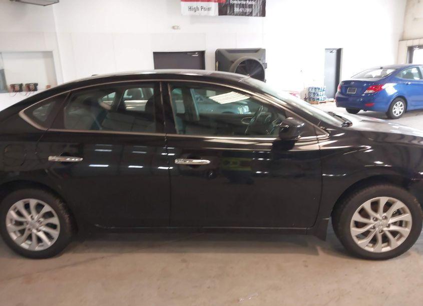 Photo 13 of 2018 Nissan Sentra SV (VIN 3N1AB7AP9JL635373)