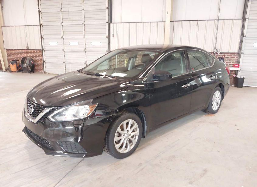Photo 2 of 2018 Nissan Sentra SV (VIN 3N1AB7AP9JL635373)