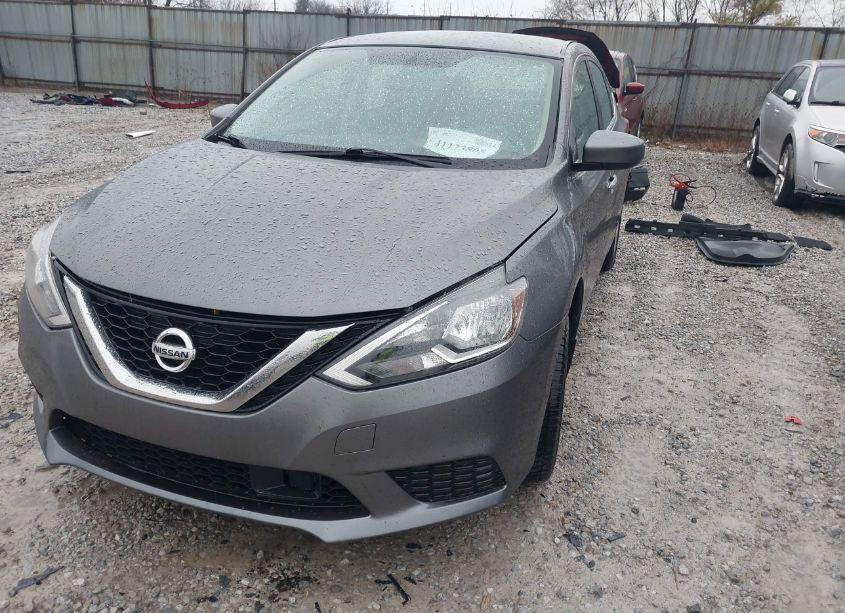 Photo 2 of 2018 Nissan Sentra SV (VIN 3N1AB7AP9JL654280)