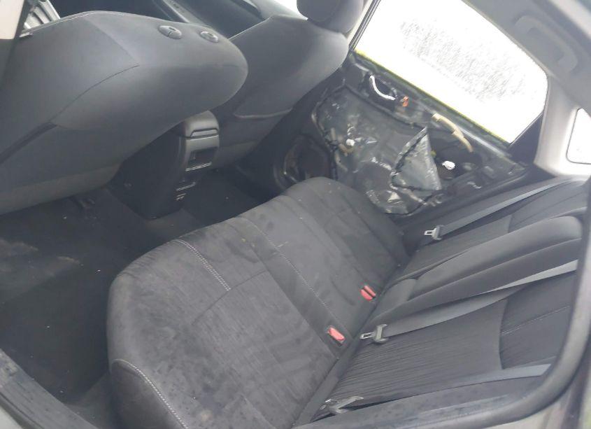 Photo 8 of 2018 Nissan Sentra SV (VIN 3N1AB7AP9JL654280)
