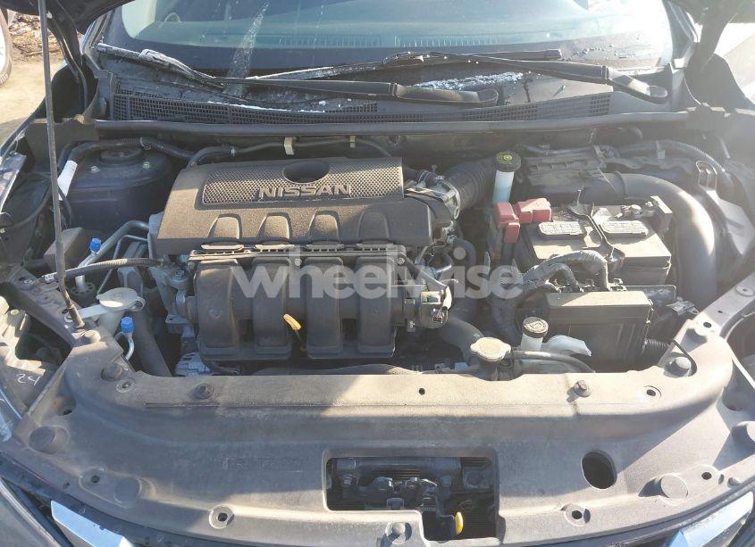 Photo 10 of 2018 Nissan Sentra SV (VIN 3N1AB7AP9JL656269)