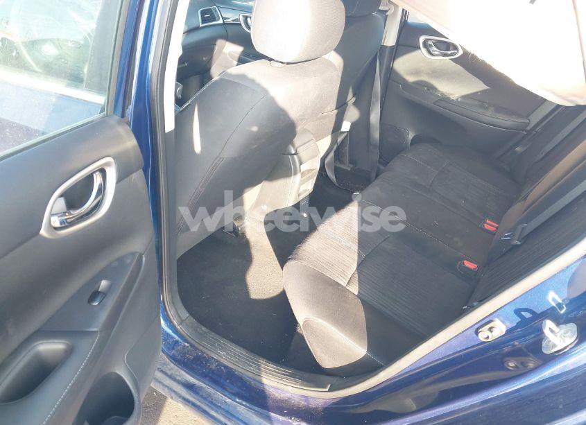 Photo 8 of 2018 Nissan Sentra SV (VIN 3N1AB7AP9JL656269)