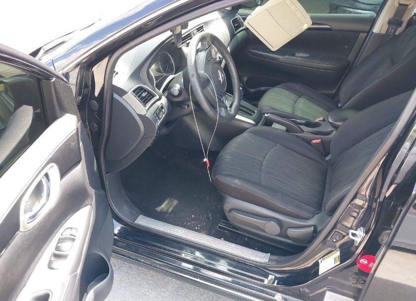 Photo 5 of 2018 Nissan Sentra SV (VIN 3N1AB7AP9JL656823)
