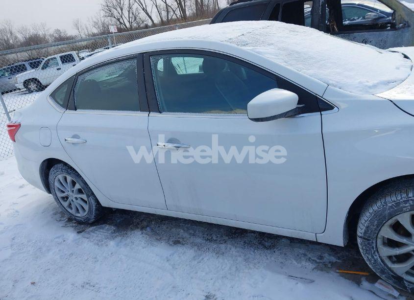 Photo 13 of 2018 Nissan Sentra SV (VIN 3N1AB7AP9JL662718)