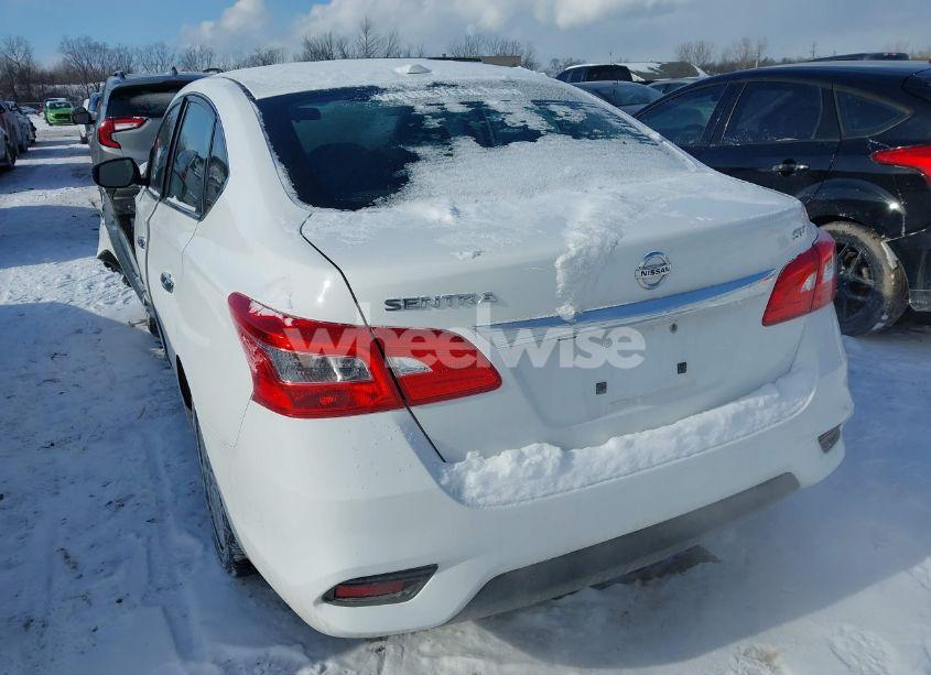 Photo 3 of 2018 Nissan Sentra SV (VIN 3N1AB7AP9JL662718)