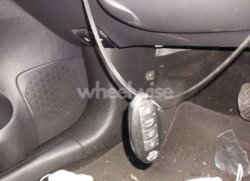Photo 11 of 2018 Nissan Sentra SV (VIN 3N1AB7AP9JL662752)