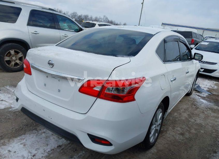 Photo 4 of 2018 Nissan Sentra SV (VIN 3N1AB7AP9JL662752)