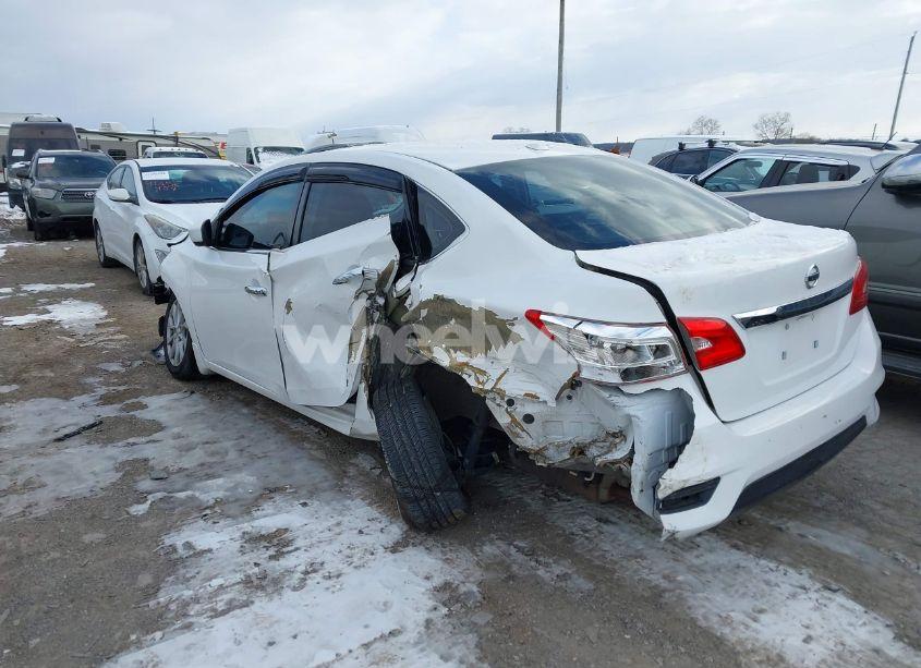Photo 6 of 2018 Nissan Sentra SV (VIN 3N1AB7AP9JL662752)