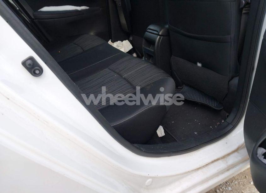 Photo 8 of 2018 Nissan Sentra SV (VIN 3N1AB7AP9JL662752)
