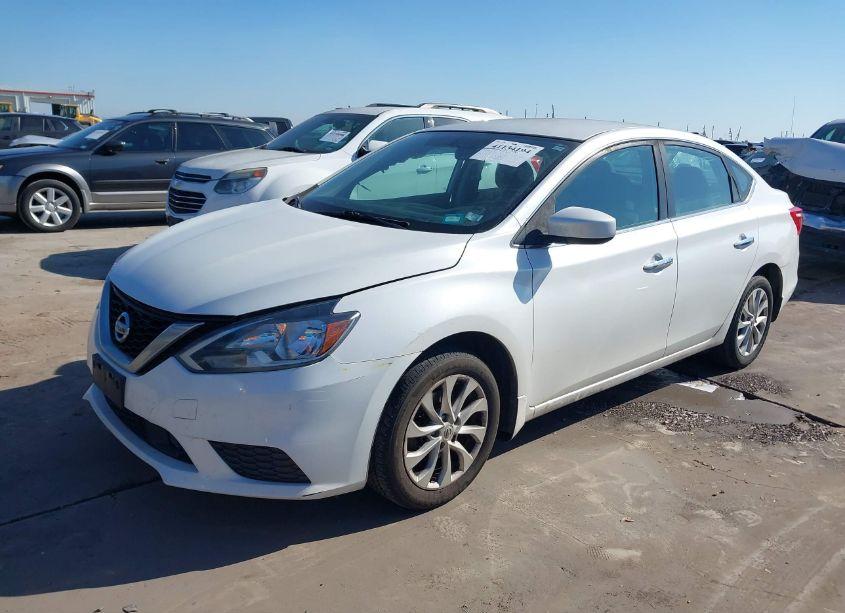 Photo 2 of 2018 Nissan Sentra SV (VIN 3N1AB7AP9JY225305)