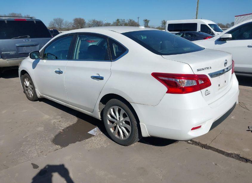 Photo 3 of 2018 Nissan Sentra SV (VIN 3N1AB7AP9JY225305)