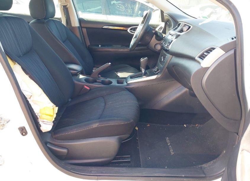 Photo 5 of 2018 Nissan Sentra SV (VIN 3N1AB7AP9JY225305)