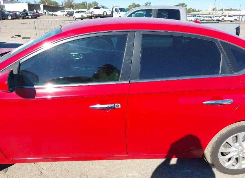 Photo 14 of 2018 Nissan Sentra SV (VIN 3N1AB7AP9JY226325)
