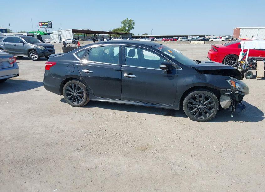 Photo 13 of 2018 Nissan Sentra SR (VIN 3N1AB7AP9JY237695)