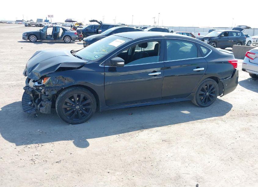 Photo 14 of 2018 Nissan Sentra SR (VIN 3N1AB7AP9JY237695)