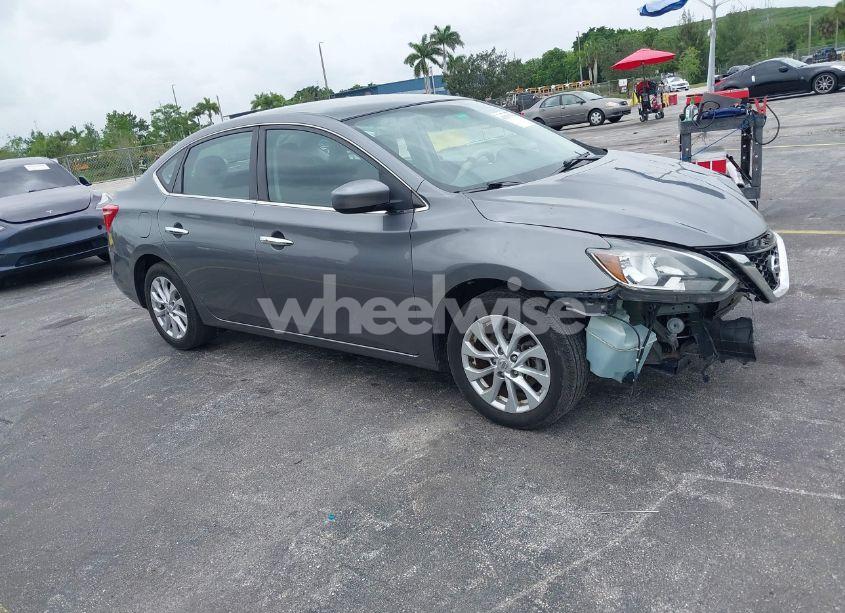 2018 Nissan Sentra SV (VIN 3N1AB7AP9JY254528) main photo