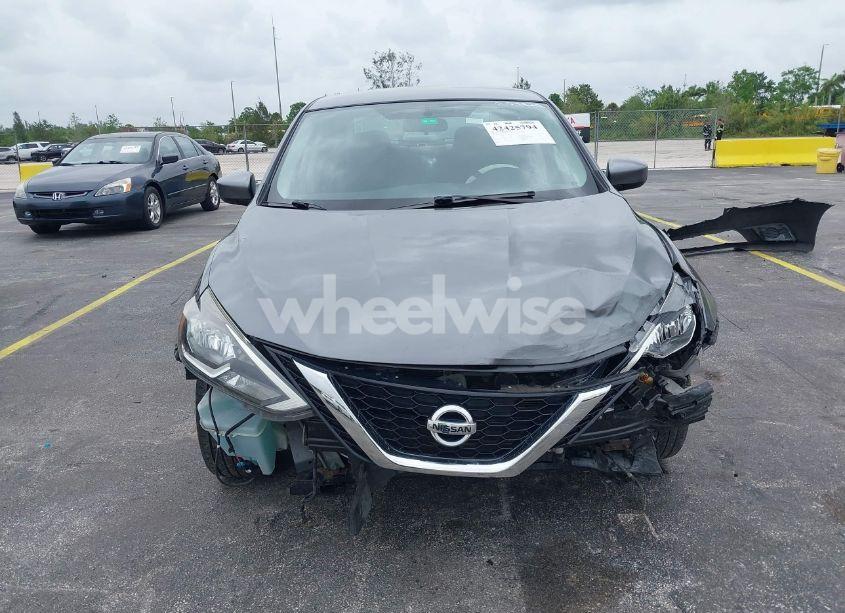 Photo 13 of 2018 Nissan Sentra SV (VIN 3N1AB7AP9JY254528)