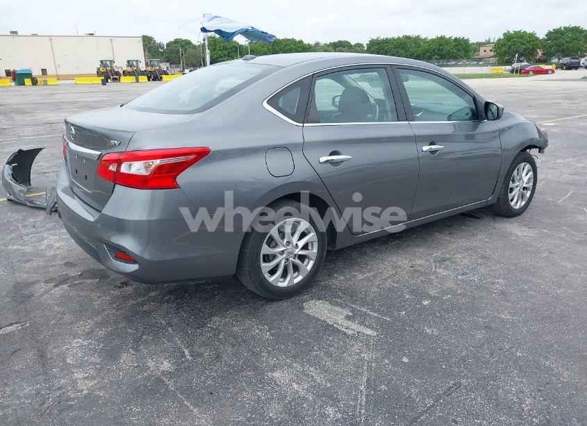 Photo 4 of 2018 Nissan Sentra SV (VIN 3N1AB7AP9JY254528)
