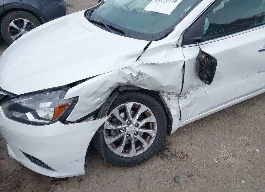Photo 6 of 2018 Nissan Sentra SV (VIN 3N1AB7AP9JY267585)