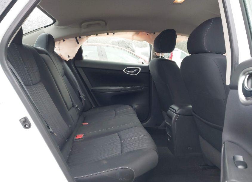 Photo 8 of 2018 Nissan Sentra SV (VIN 3N1AB7AP9JY267585)