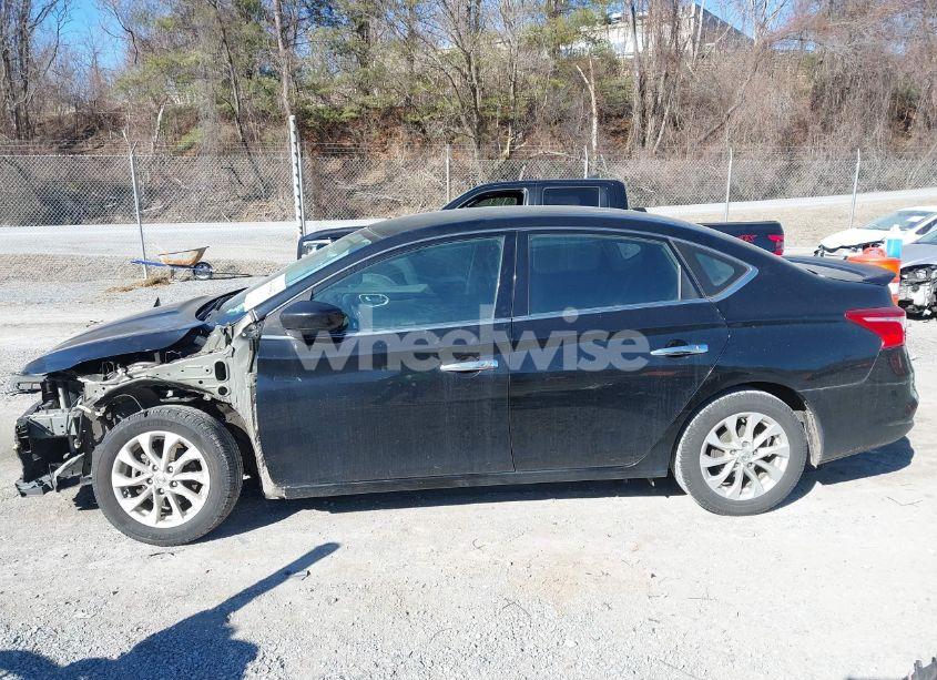 Photo 14 of 2018 Nissan Sentra SV (VIN 3N1AB7AP9JY272995)