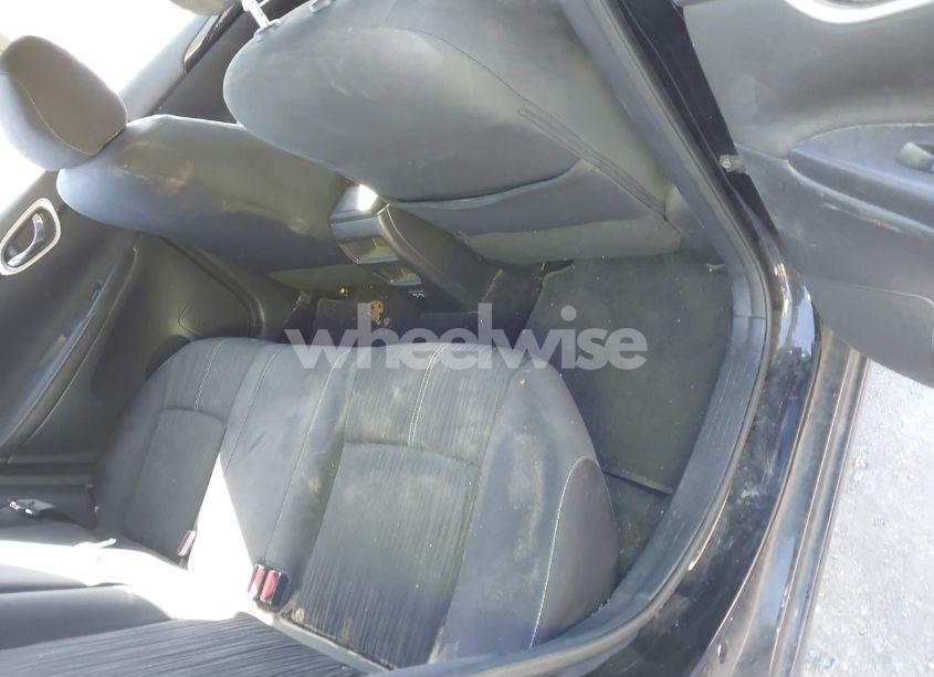 Photo 8 of 2018 Nissan Sentra SV (VIN 3N1AB7AP9JY272995)