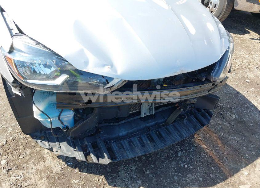 Photo 6 of 2018 Nissan Sentra S (VIN 3N1AB7AP9JY276075)
