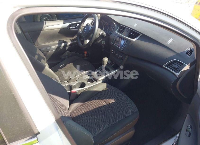 Photo 5 of 2018 Nissan Sentra S (VIN 3N1AB7AP9JY280787)