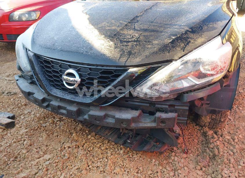 Photo 6 of 2018 Nissan Sentra SR (VIN 3N1AB7AP9JY288257)