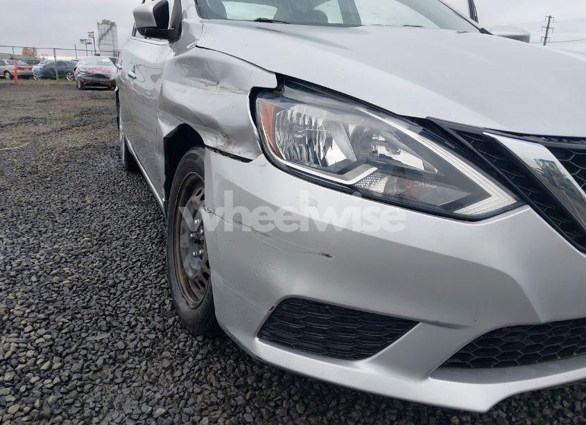 Photo 12 of 2018 Nissan Sentra S (VIN 3N1AB7AP9JY304912)