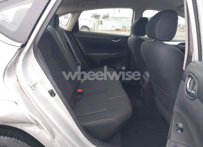 Photo 8 of 2018 Nissan Sentra S (VIN 3N1AB7AP9JY304912)