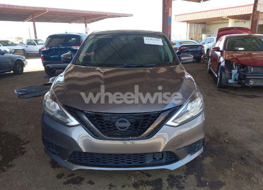 Photo 12 of 2018 Nissan Sentra S (VIN 3N1AB7AP9JY314050)