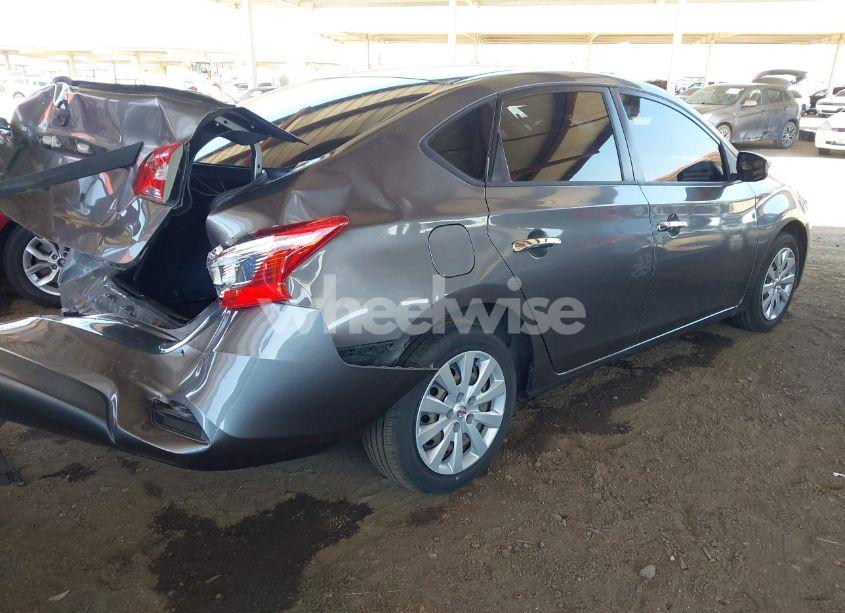 Photo 4 of 2018 Nissan Sentra S (VIN 3N1AB7AP9JY314050)