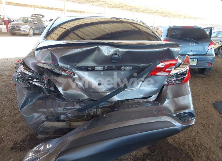 Photo 6 of 2018 Nissan Sentra S (VIN 3N1AB7AP9JY314050)