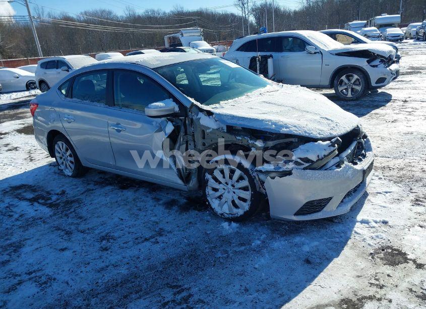 2018 Nissan Sentra S (VIN 3N1AB7AP9JY316915) main photo