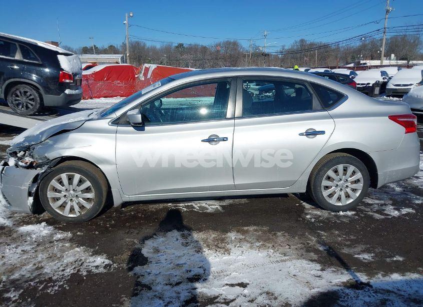 Photo 14 of 2018 Nissan Sentra S (VIN 3N1AB7AP9JY316915)