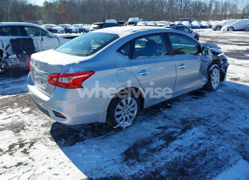 Photo 4 of 2018 Nissan Sentra S (VIN 3N1AB7AP9JY316915)
