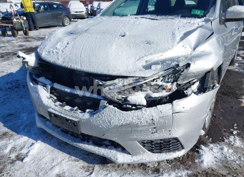 Photo 6 of 2018 Nissan Sentra S (VIN 3N1AB7AP9JY316915)