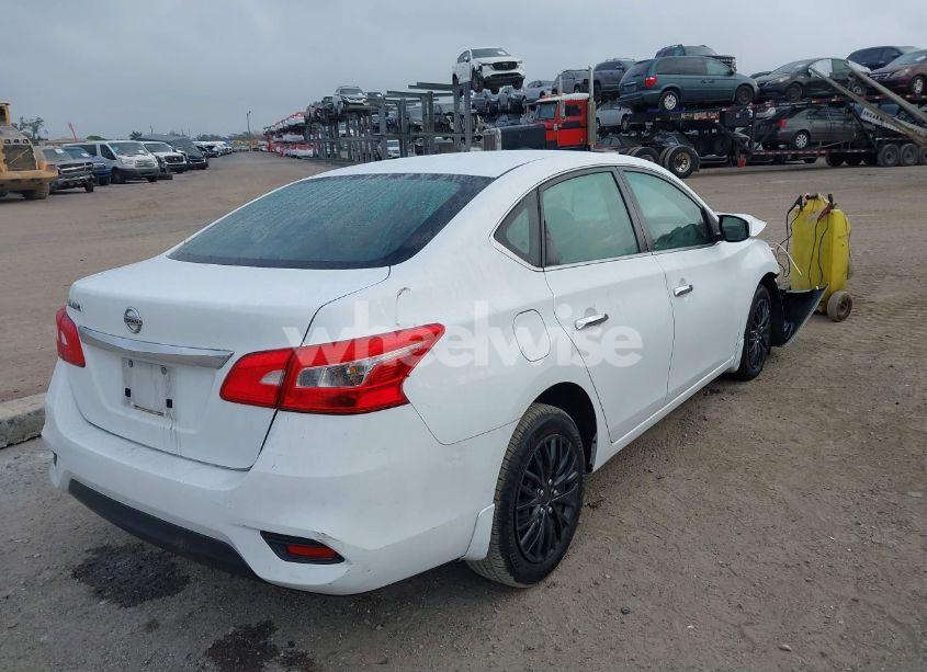 Photo 4 of 2018 Nissan Sentra S (VIN 3N1AB7AP9JY332838)