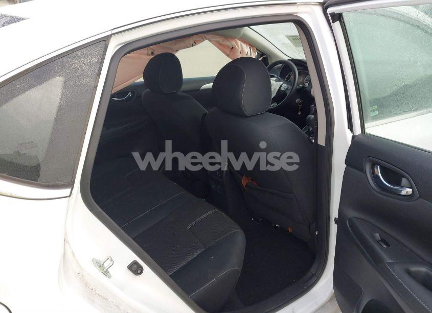 Photo 8 of 2018 Nissan Sentra S (VIN 3N1AB7AP9JY332838)