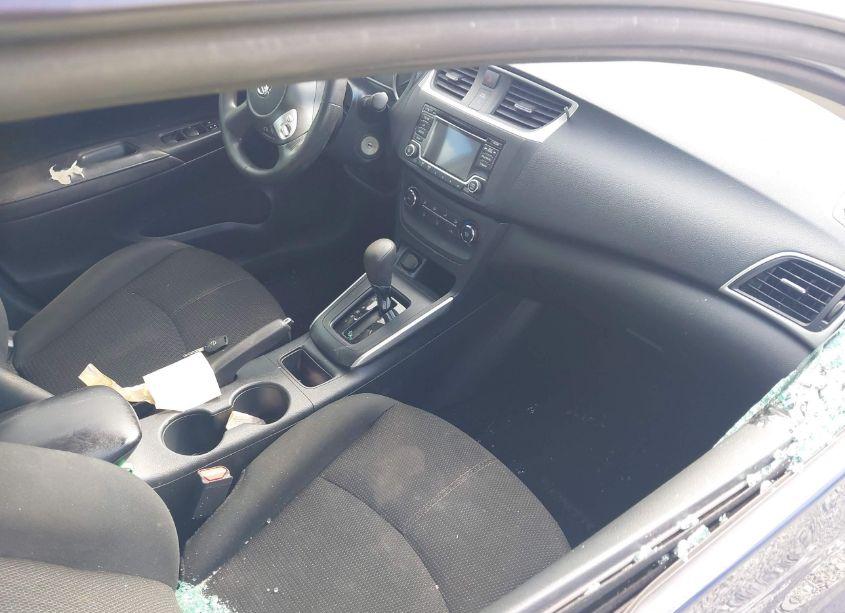 Photo 5 of 2018 Nissan Sentra S (VIN 3N1AB7AP9JY334685)