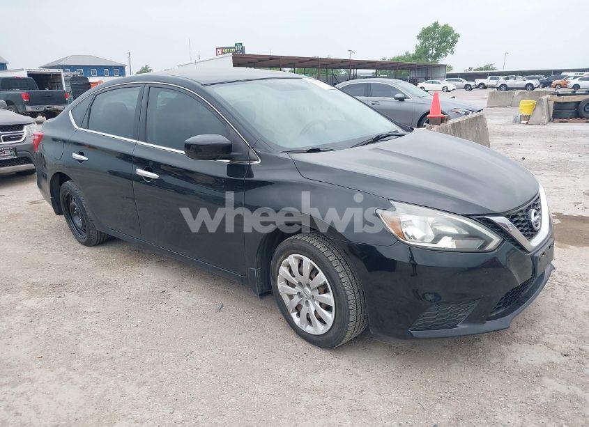 2018 Nissan Sentra S (VIN 3N1AB7AP9JY341894) main photo